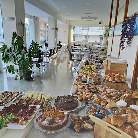 Hotel Kim Rimini Bagian luar foto