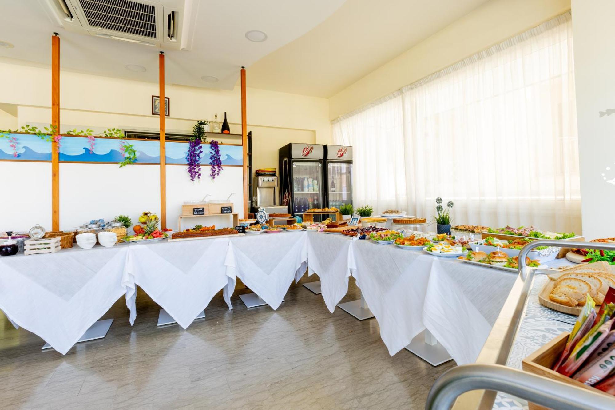 Hotel Kim Rimini Bagian luar foto