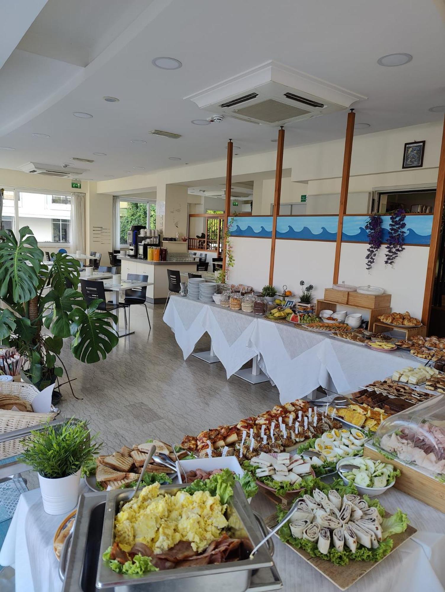 Hotel Kim Rimini Bagian luar foto