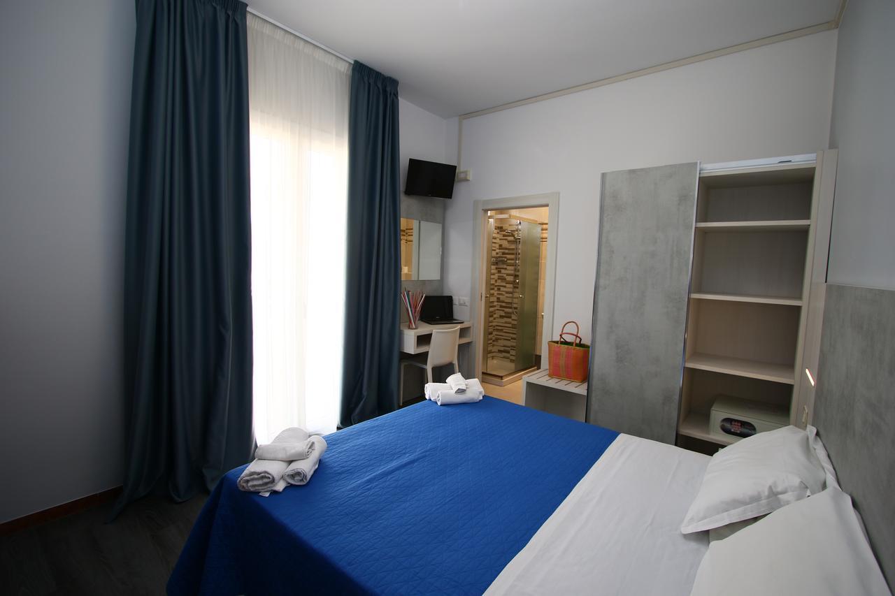 Hotel Kim Rimini Bagian luar foto