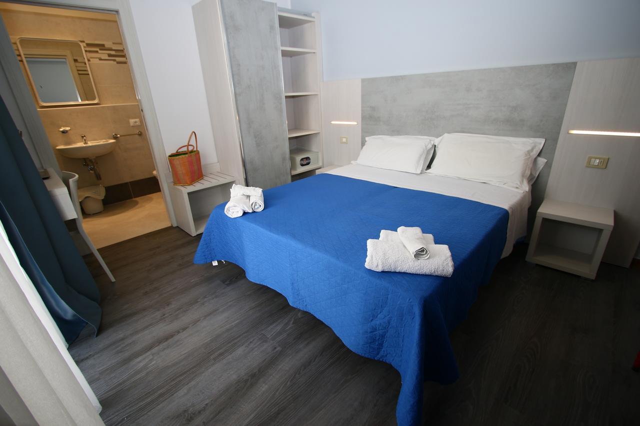 Hotel Kim Rimini Bagian luar foto