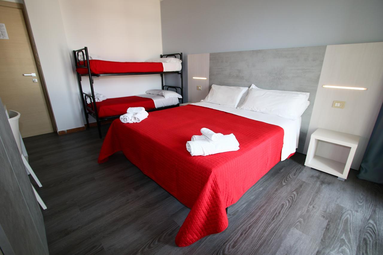 Hotel Kim Rimini Bagian luar foto