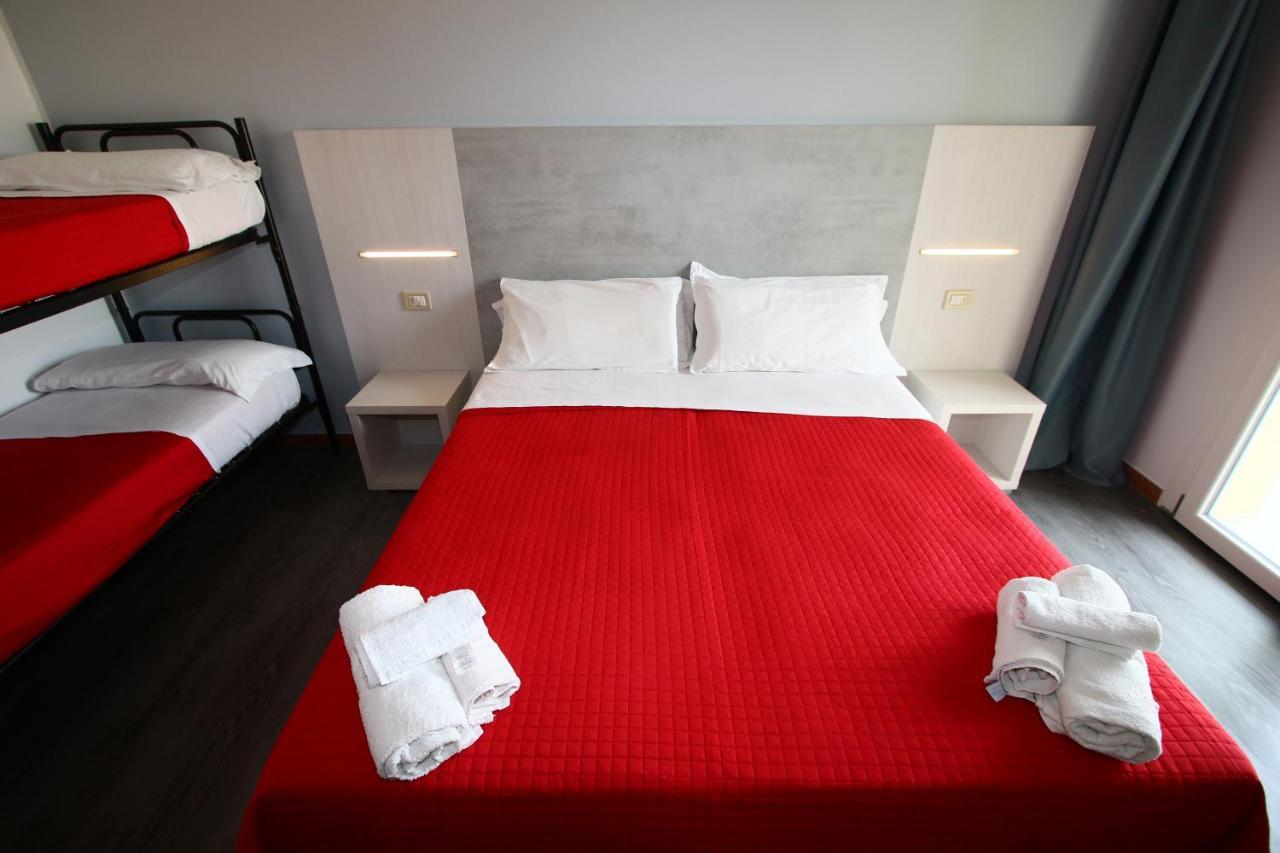 Hotel Kim Rimini Bagian luar foto